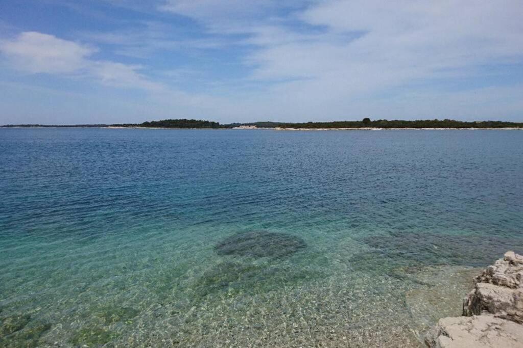Apartment Vesna For 2, Free Parking And Wi-Fi Pula Buitenkant foto